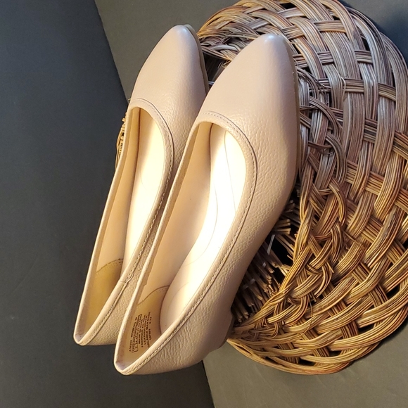 ROCKPORT Walkability Tan Adiprene WOMEN’S CONFORTABLE FLATS Sz7 - Picture 2 of 9